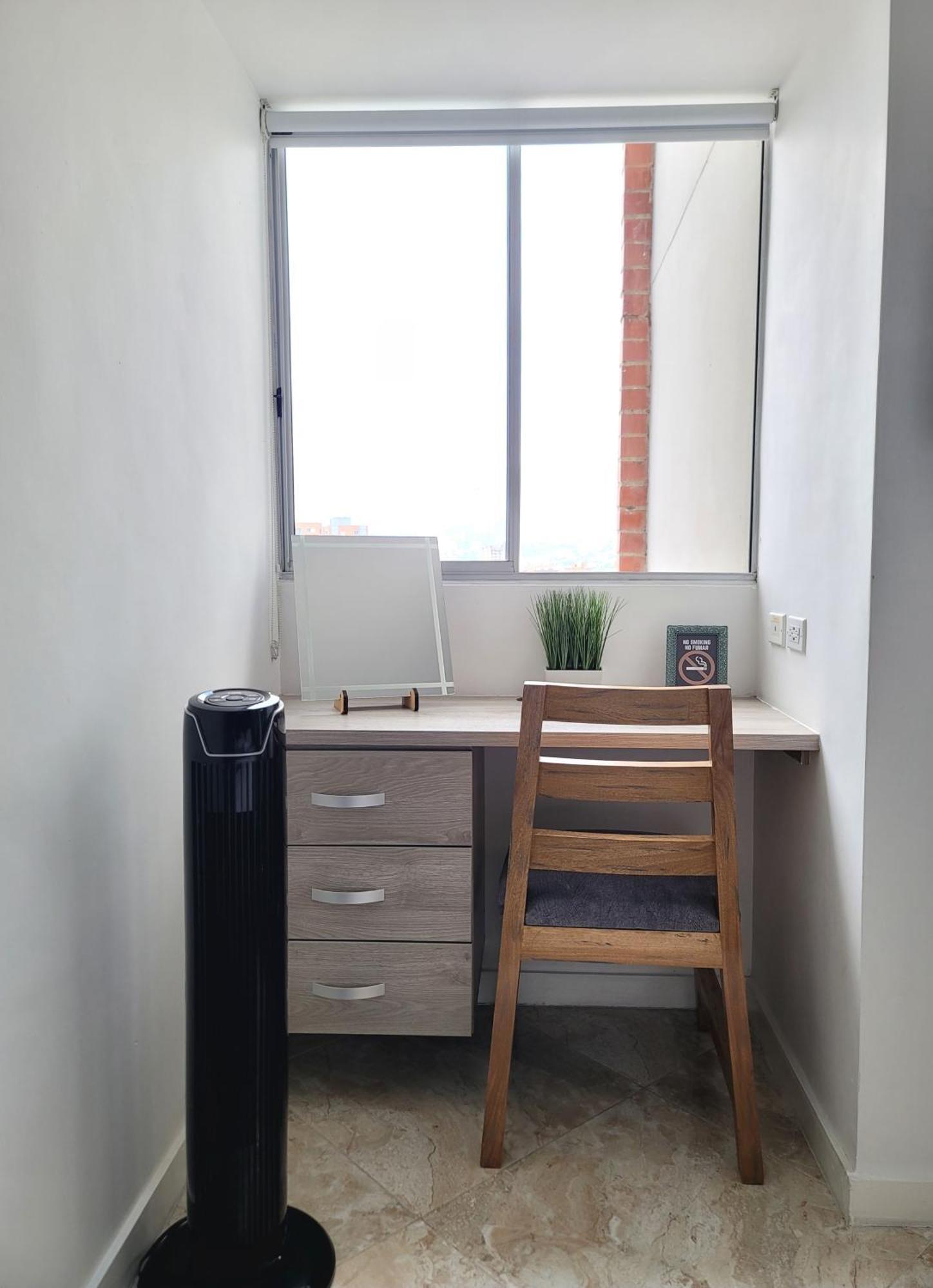 Apartamento Modern High-rise 2/2 With View.